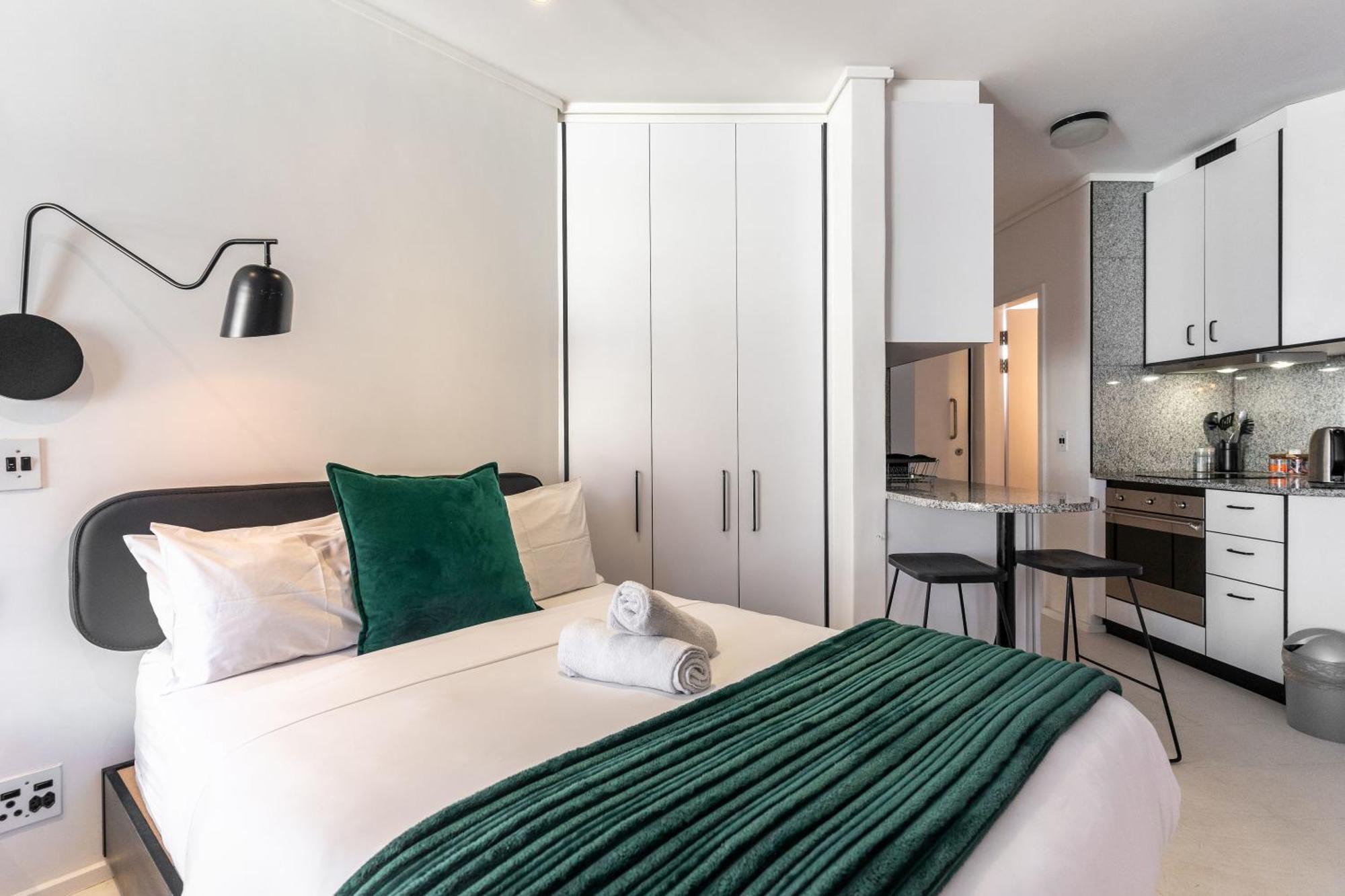 Flamingo 307 - In Sea Point Apartment